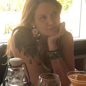 Meet your Posher, Donivee